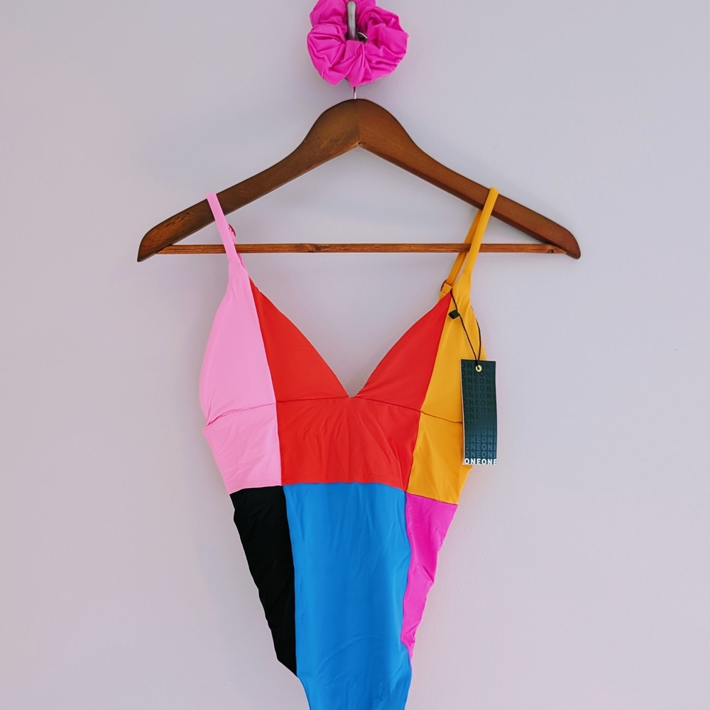 Colorblock One-Piece Swimsuit - Picture 8 of 8